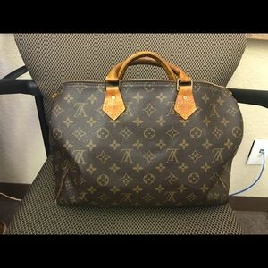 Louis Vuitton Speedy 30